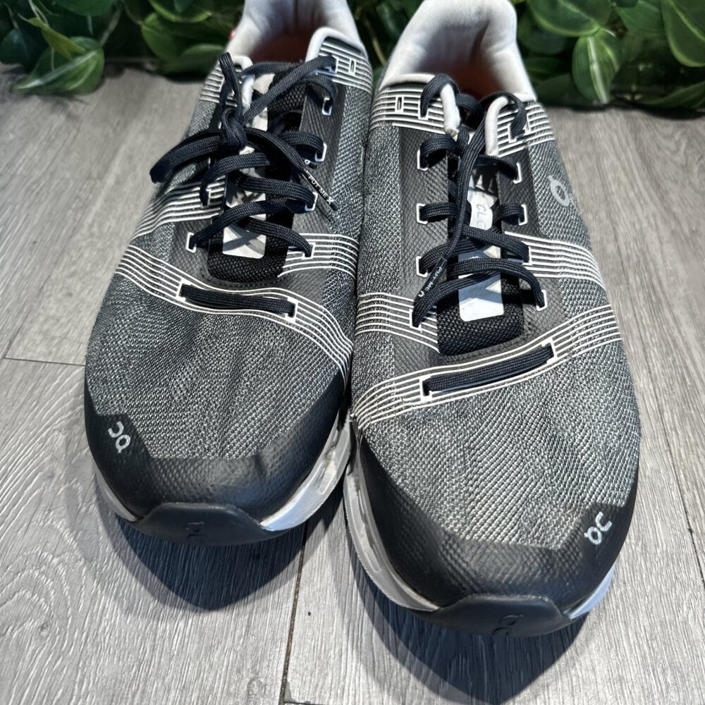 On Running CloudGo Men's Size 11.5 Running Athlet… - image 3